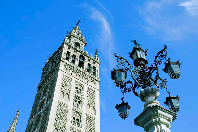 Der Giralda-Turm in Sevilla