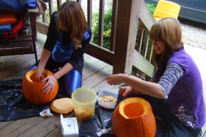 us-hs-TW79098-Halloween-Traditionen-kennenlernen-mit-Gastschwester