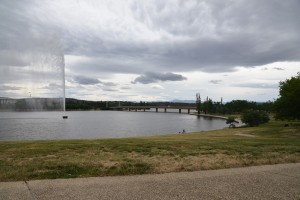 Der Stausee Burley Griffin in Canberras Mitte