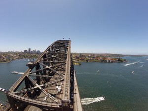 Die gigantische Sydney Harbour Bridge von oben