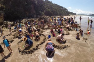 Der übervölkerte Teil vom Hot Water Beach