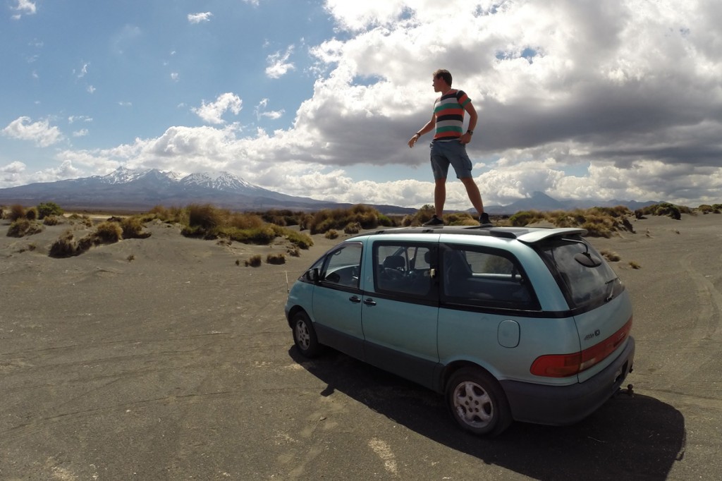 Mit dem alten Toyota am Tongariro-Nationalpark