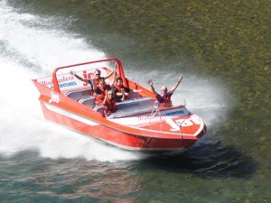 Jet-Boot fahren ist lustiger als gedacht...