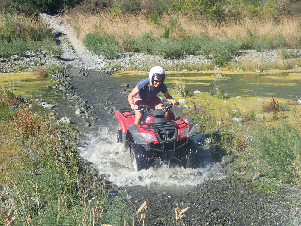 Fluss-Durchquerung mit dem Quad in Hanmer Springs