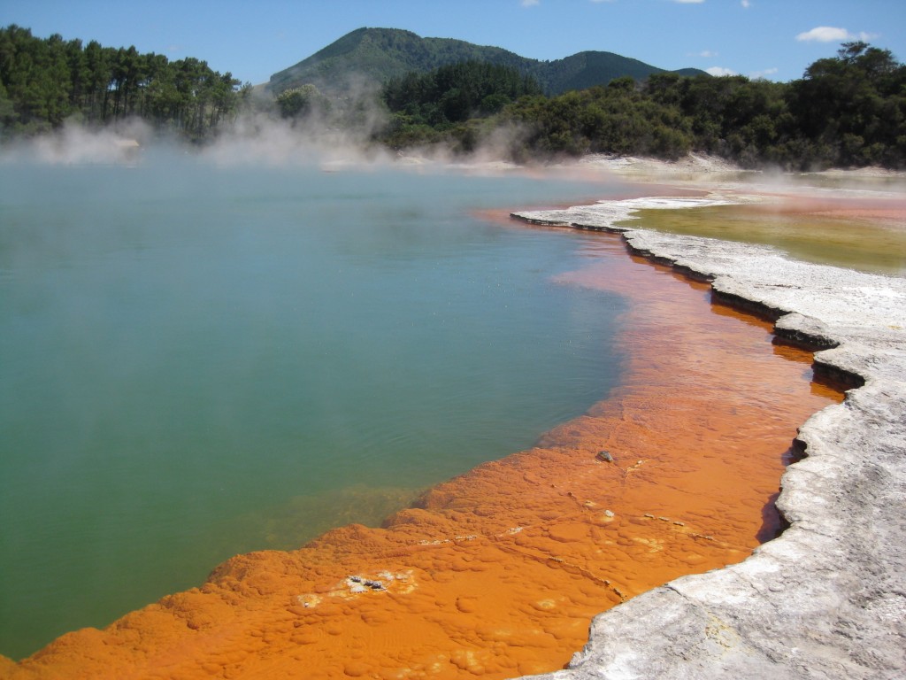 nz-TW55843-geysir quellen