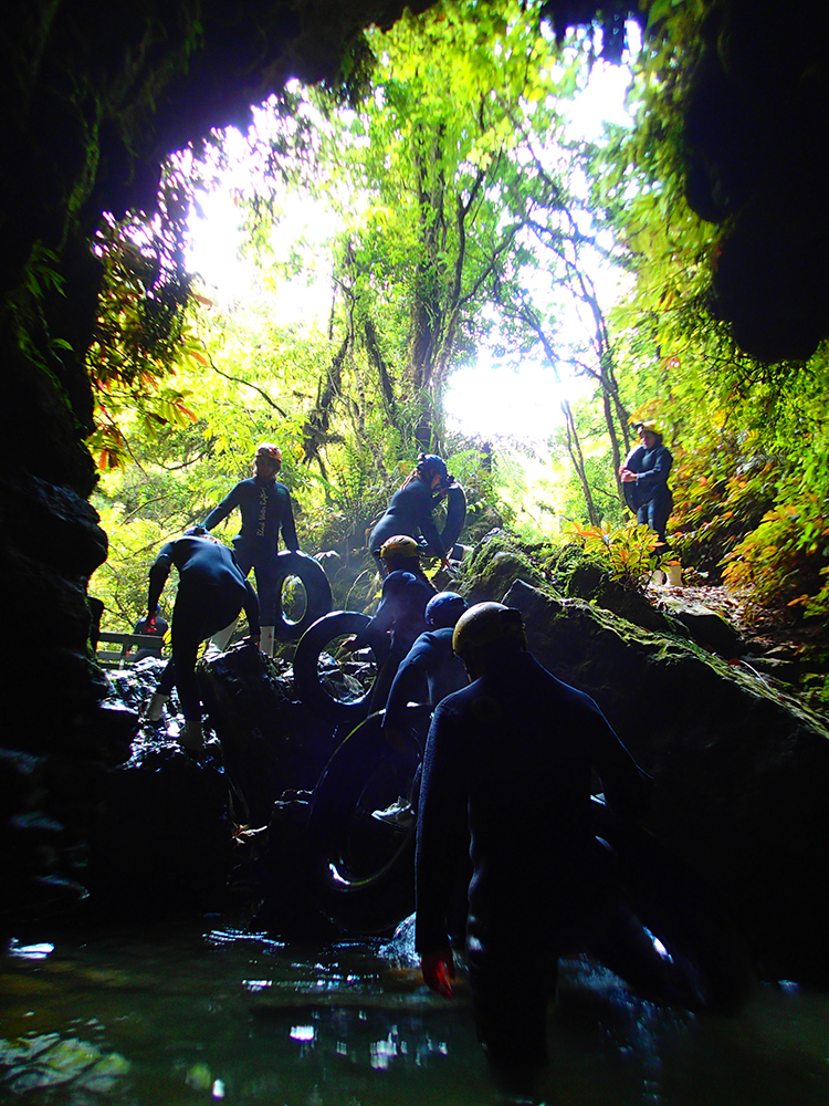 Outdoor Education - Höhlenwanderung