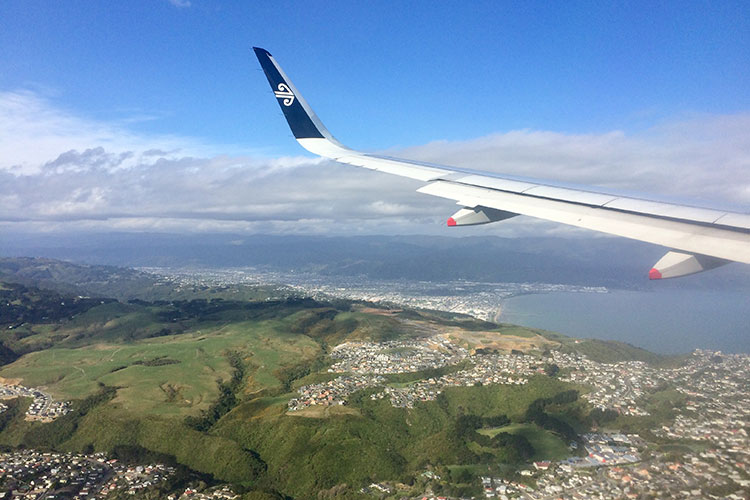 Landeanflug auf Wellington, die Hauptstadt Neuseelands.